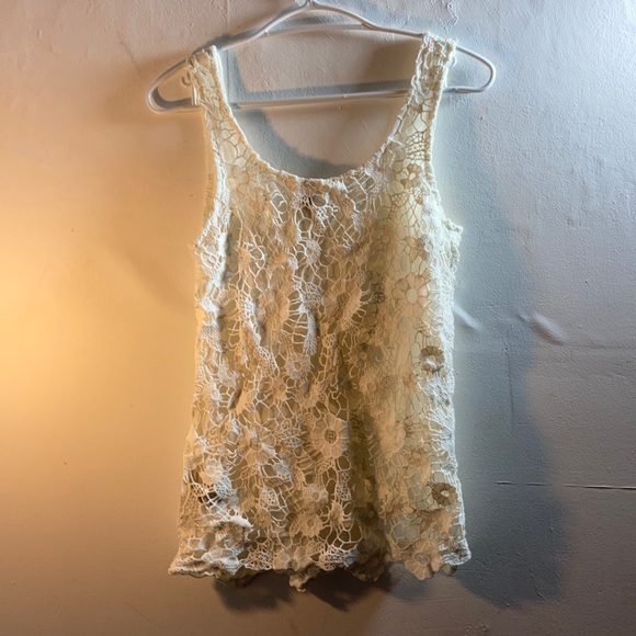 🌿3FOR33$🌿White lace tank top - Picture 5 of 9